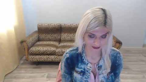 sexybeatriice online show from November 21, 2024, 7:18 am