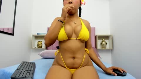 sexybrown_2005 online show from January 24, 2025, 11:32 pm