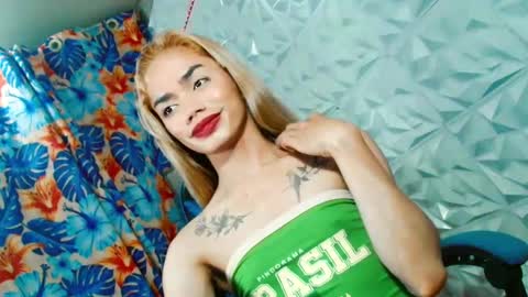 sexyhotbabe18 online show from January 5, 2025, 2:08 pm