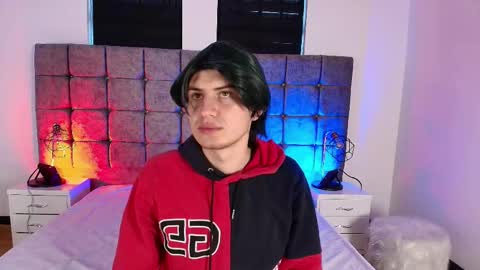 sexyhotboy69_ online show from January 7, 2025, 11:55 am