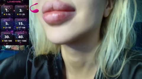 SexyQueenNina online show from December 30, 2024, 11:21 pm