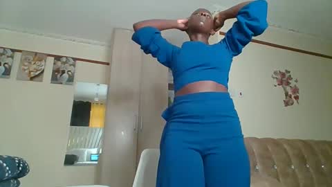 sexyreddebony online show from December 28, 2024, 11:38 am