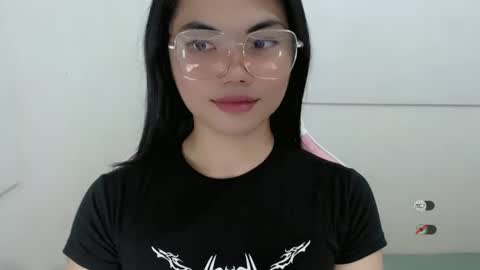 shenaya_bae online show from November 16, 2024, 2:16 pm