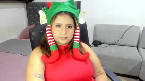 Shofia Beltran online show from December 4, 2024, 12:19 am