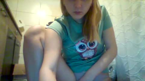 shy_model19 online show from December 22, 2024, 3:43 am