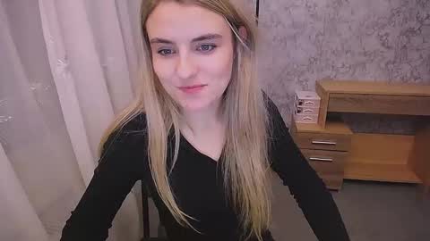 shy_sabrina_ online show from January 2, 2025, 1:11 pm