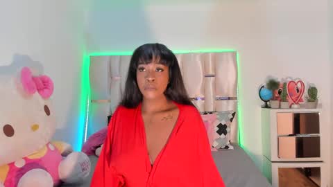 sierra_violet online show from December 3, 2024, 4:26 am