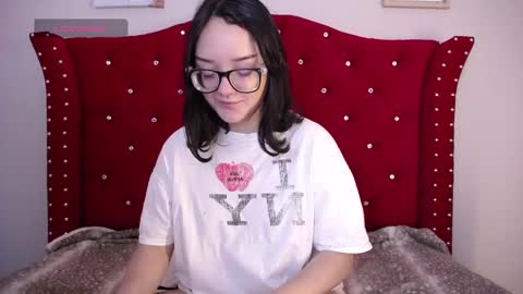 silvia_ls online show from December 15, 2024, 9:48 pm