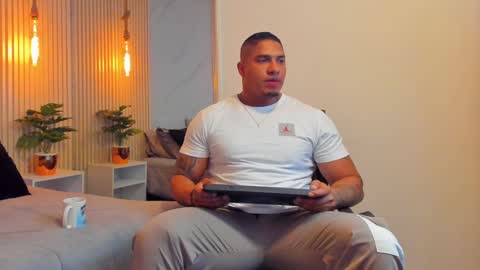 simeone_panda online show from November 20, 2024, 11:47 am