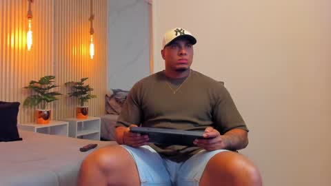 simeone_panda online show from November 28, 2024, 11:40 am