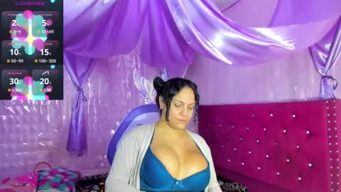 Sirena Fuentes online show from November 17, 2024, 6:44 am