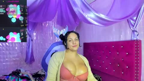 Sirena Fuentes online show from November 19, 2024, 6:39 am