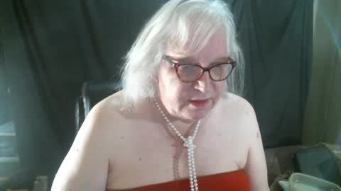 Sissy Diane online show from January 1, 2025, 1:53 pm