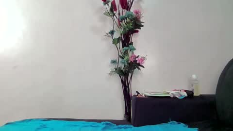 slim_cherry online show from December 20, 2024, 10:33 am