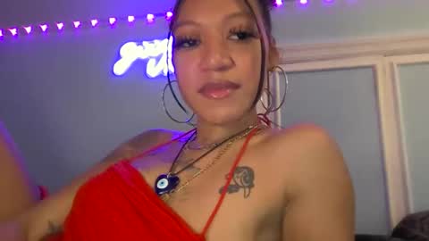 Slim citygurl online show from November 15, 2024, 4:34 pm