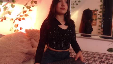 soffy_19 online show from December 27, 2024, 8:17 pm