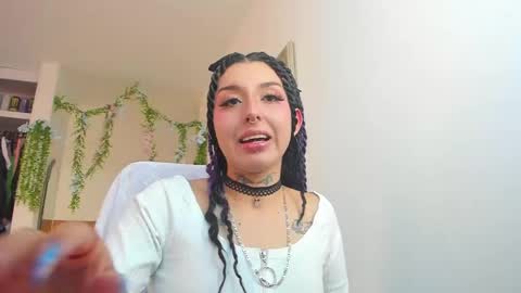 sofi_redds online show from January 10, 2025, 8:35 pm