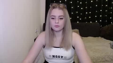 sofia_rosemary online show from November 27, 2024, 10:42 am