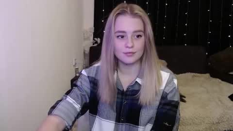 sofia_rosemary online show from November 29, 2024, 11:59 am