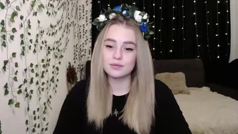 sofia_rosemary online show from January 11, 2025, 12:45 pm