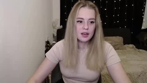 sofia_rosemary online show from December 22, 2024, 1:05 pm