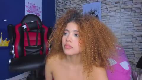 sofiacastillo01 online show from November 19, 2024, 12:42 am