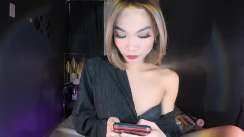 lingyen69- ON IG online show from December 6, 2024, 8:49 pm