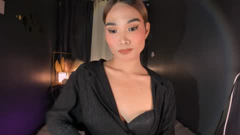 lingyen69- ON IG online show from November 29, 2024, 2:39 pm