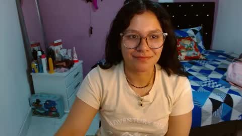 sonialatin69 online show from December 13, 2024, 3:49 pm