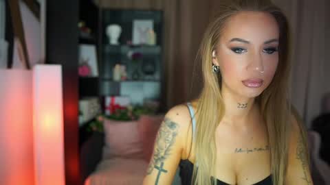 sonya__kelsey online show from January 16, 2025, 2:08 pm