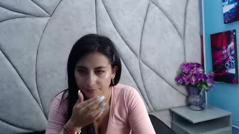 sophi_hardd online show from December 11, 2024, 1:01 pm