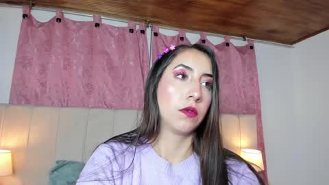 sophi_thaylor online show from December 17, 2024, 12:33 pm