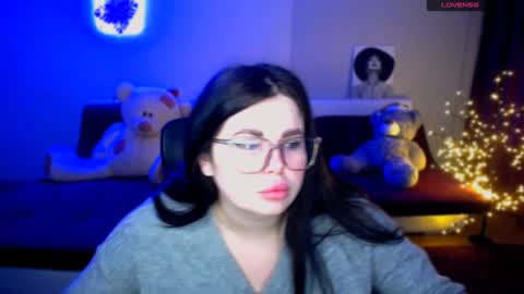 sophia__olsen online show from December 4, 2024, 6:38 am