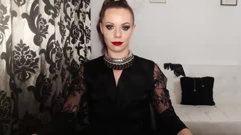 sOPHIAbRIMMS online show from December 2, 2024, 1:57 pm