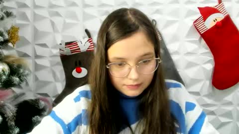 sophiedreamss online show from December 15, 2024, 10:37 am