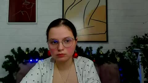 sophiedreamss online show from December 20, 2024, 2:08 pm