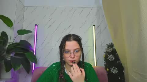 sophiedreamss online show from December 30, 2024, 8:05 am