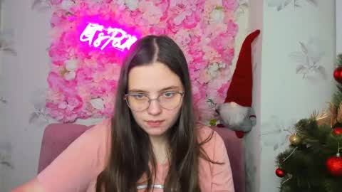 sophiedreamss online show from December 28, 2024, 1:04 pm