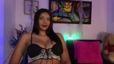 soy_isabel online show from December 5, 2024, 9:54 pm