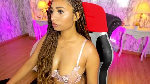 Amelia      GTM-5 817       IG Spicychoco am online show from January 13, 2025, 1:03 pm