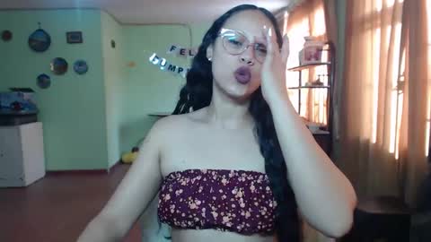 alejandra online show from November 27, 2024, 9:16 pm