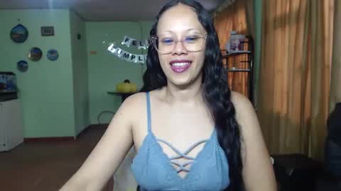 alejandra online show from December 5, 2024, 10:16 pm