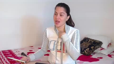 stacey_taylor7 online show from November 30, 2024, 12:08 pm