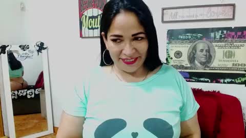 Stefanny online show from November 13, 2024, 6:47 pm