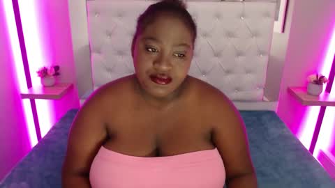 stefany_brooks online show from December 17, 2024, 12:33 pm