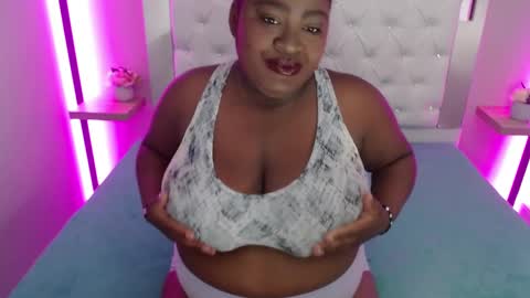 stefany_brooks online show from December 13, 2024, 11:52 am