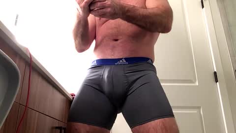 stlhotwifeguy online show from December 20, 2024, 4:25 am