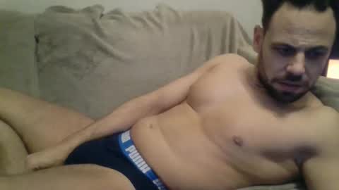 Handsome guy online show from December 22, 2024, 3:00 am