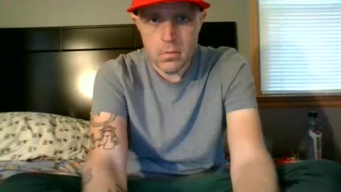 submissivebrett372 online show from December 10, 2024, 7:24 pm