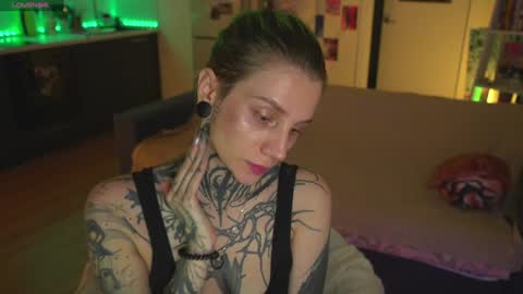 succubus_66 online show from December 6, 2024, 2:27 pm